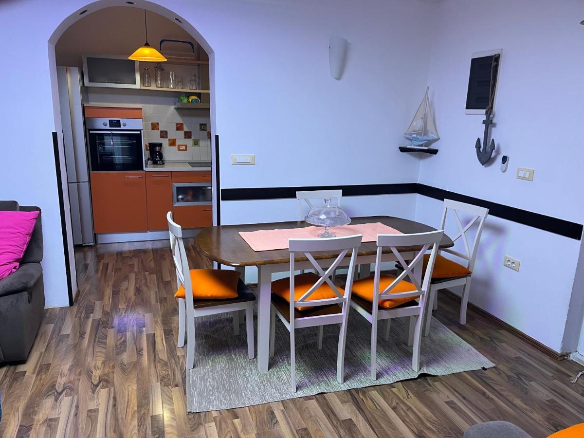 Appartment Lana Ізола Екстер'єр фото